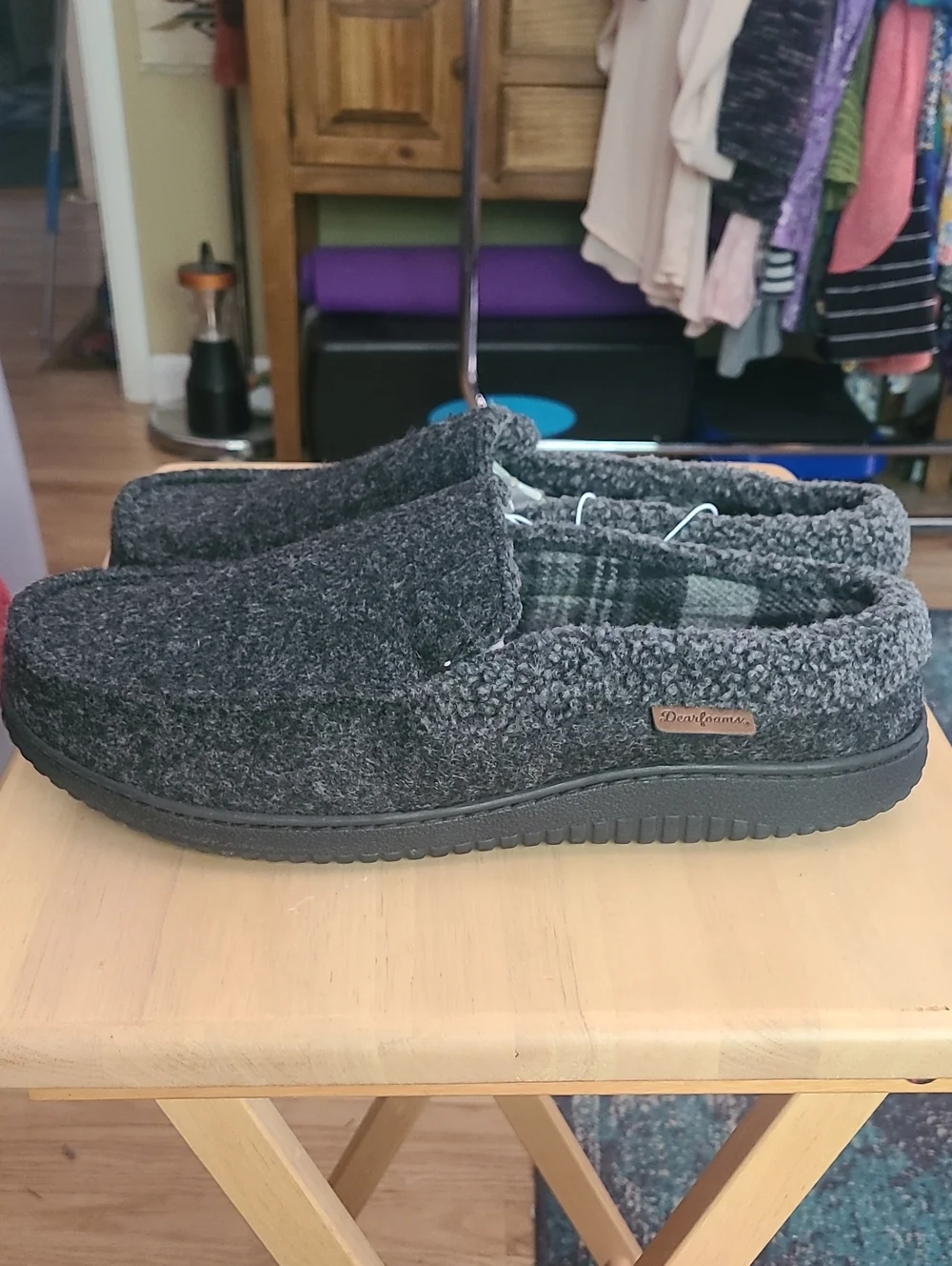 DEARFOAM Men's Cozy Slip-On Slippers - Dark Gray